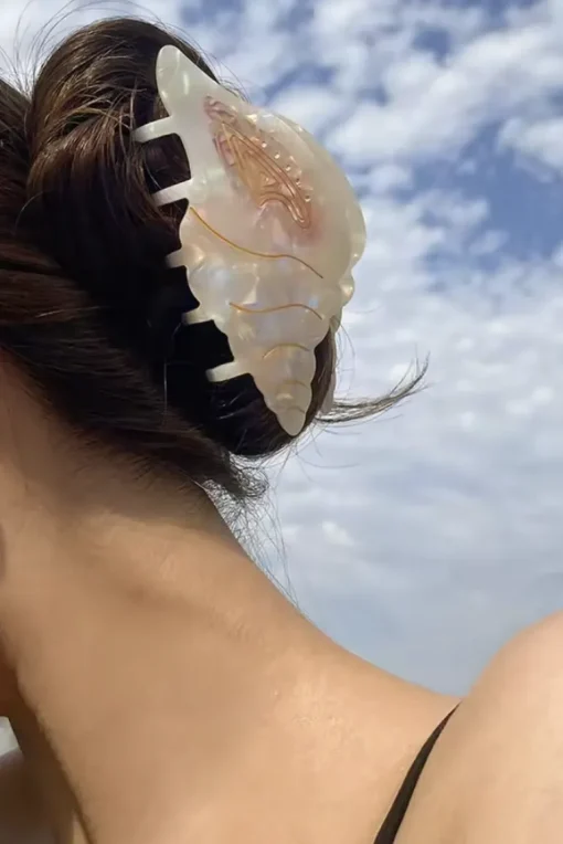 Conch Hair Claw - Brown